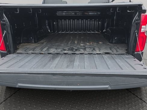 Used 2019 Chevrolet Silverado 1500 RST image 19