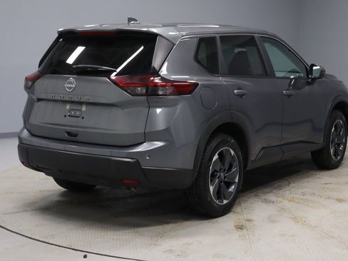 Certified 2025 Nissan Rogue SV image 11
