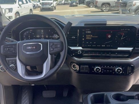 Used 2026 GMC Sierra 1500 SLE w/ Preferred Package AWD/4WD image 17