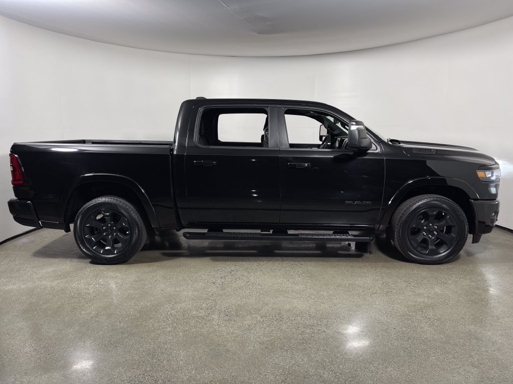 Used 2025 RAM 1500 Big Horn AWD/4WD image 2