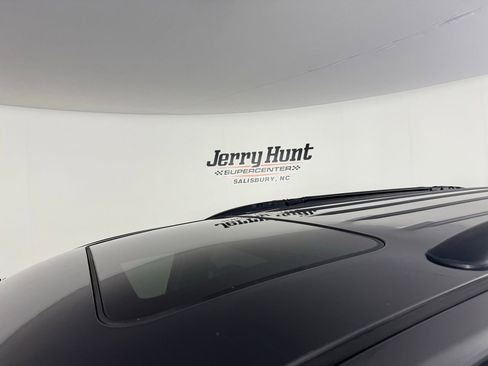 Used 2023 Dodge Durango GT image 12