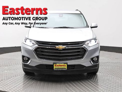 Used 2021 Chevrolet Traverse LT AWD/4WD image 2
