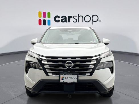 Used 2024 Nissan Rogue SV AWD/4WD image 8