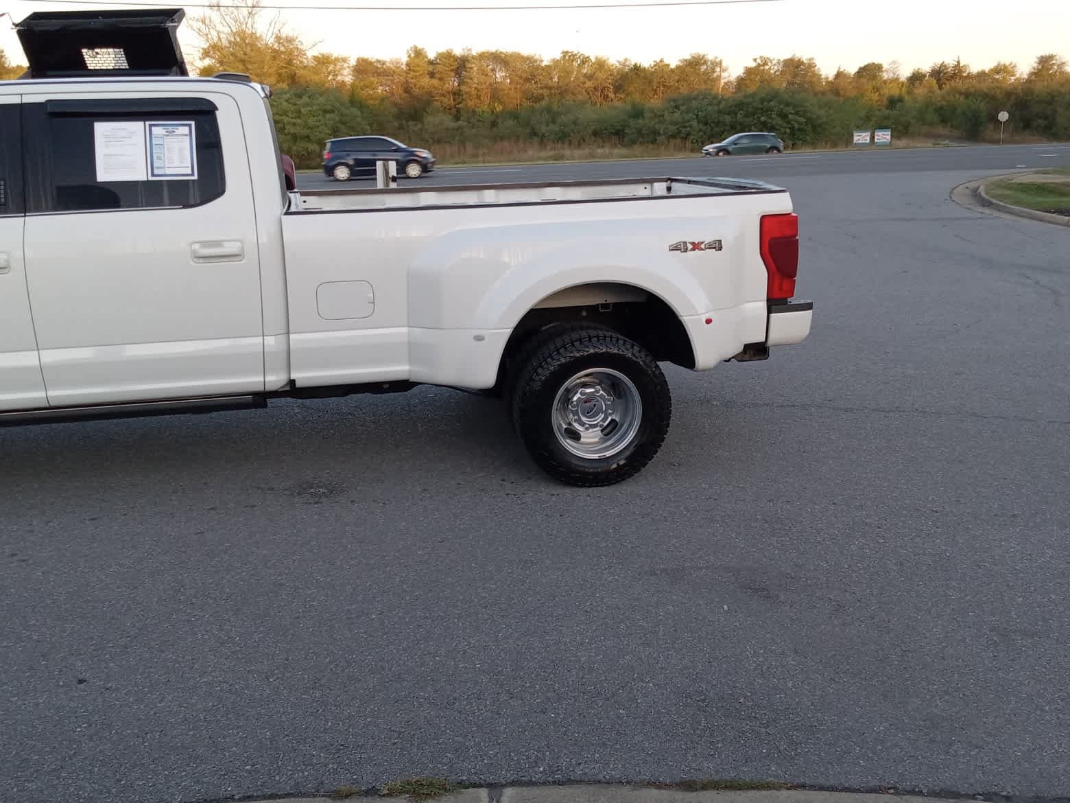 Used 2020 Ford F350 Platinum AWD/4WD image 5