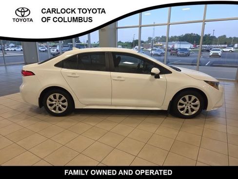 Used 2025 Toyota Corolla LE FWD image 6