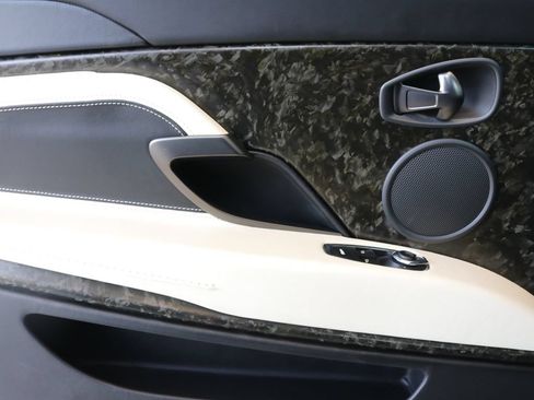 Used 2019 Aston Martin DB11 Volante RWD image 21