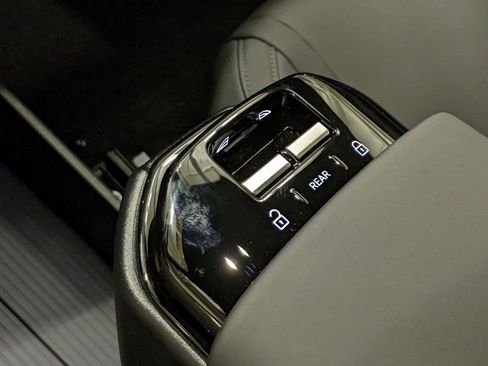 New 2025 Volvo EX30 Plus w/ Protection Package Premier image 20