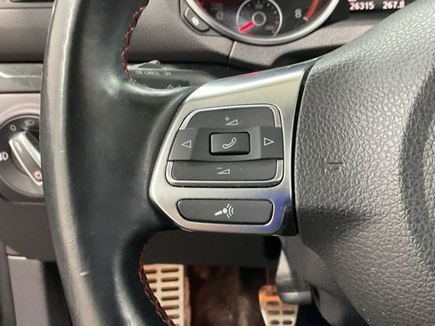 Used 2011 Volkswagen GTI Autobahn FWD image 9