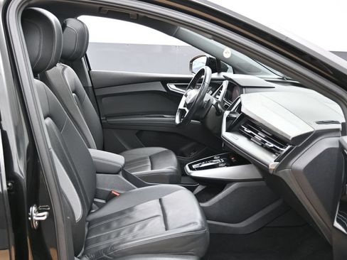 Used 2024 Audi Q4 e-tron Premium Plus AWD/4WD image 38