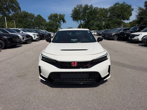 Used 2025 Honda Civic Type R image 9