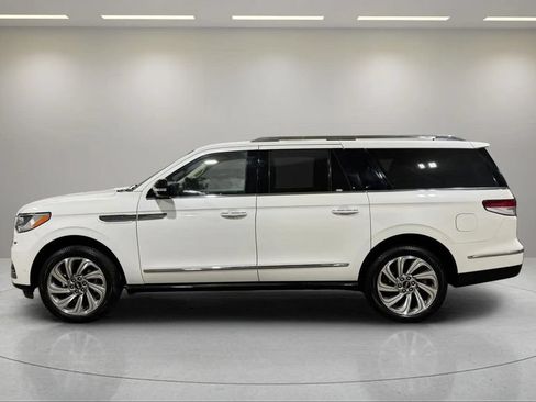 Certified 2022 Lincoln Navigator L Reserve AWD/4WD image 20