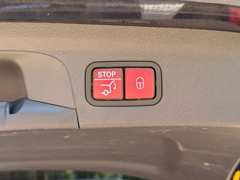 Used 2020 Mercedes-Benz GLE 450 4MATIC image 18