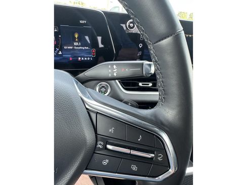 Certified 2025 Chevrolet Equinox LT w/ Convenience Package II FWD image 44