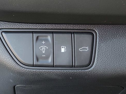 Used 2022 Genesis G70 3.3T w/ Sport Prestige Package image 26