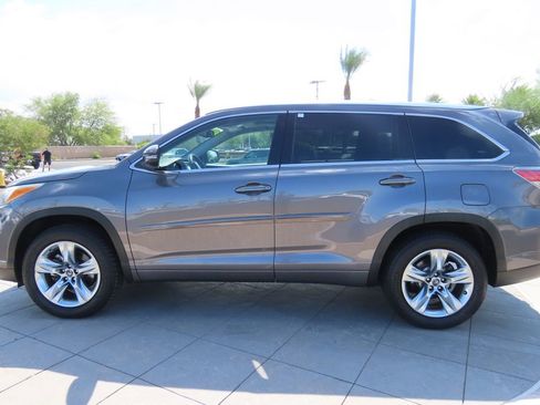 Used 2016 Toyota Highlander Limited image 8