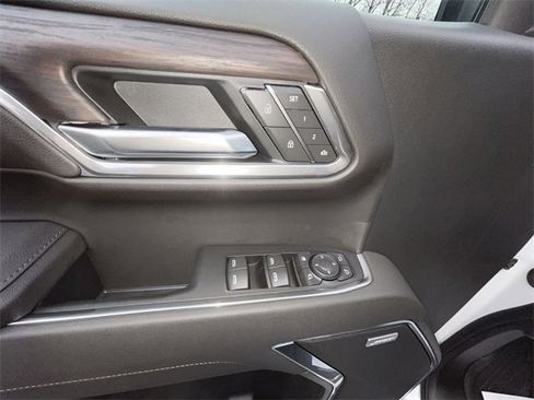 New 2026 GMC Sierra 1500 SLT w/ SLT Premium Package image 24