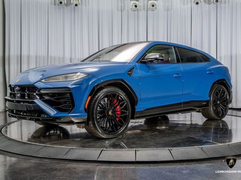 Used 2025 Lamborghini Urus SE image 12