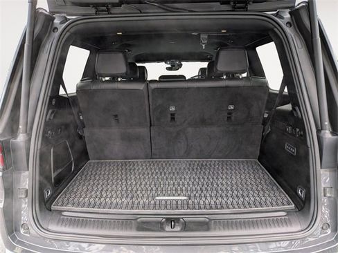 Certified 2024 Jeep Wagoneer Series III image 31