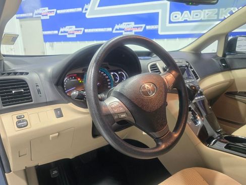 Used 2011 Toyota Venza image 17