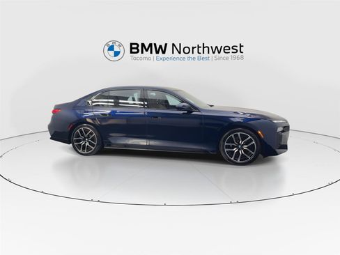 New 2026 BMW 740i xDrive w/ Executive Package image 5