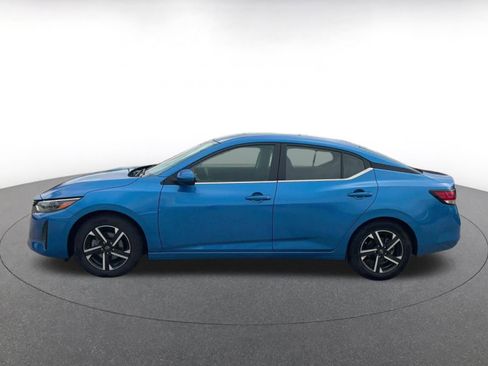 Used 2025 Nissan Sentra SV image 9