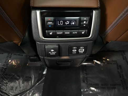 Used 2026 Subaru Ascent Touring w/ Popular Package #2 AWD/4WD image 24