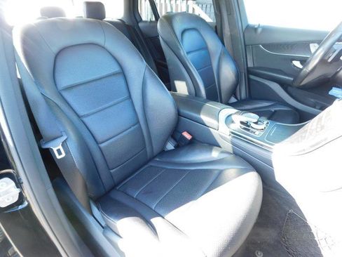 Used 2016 Mercedes-Benz GLC 300 image 4
