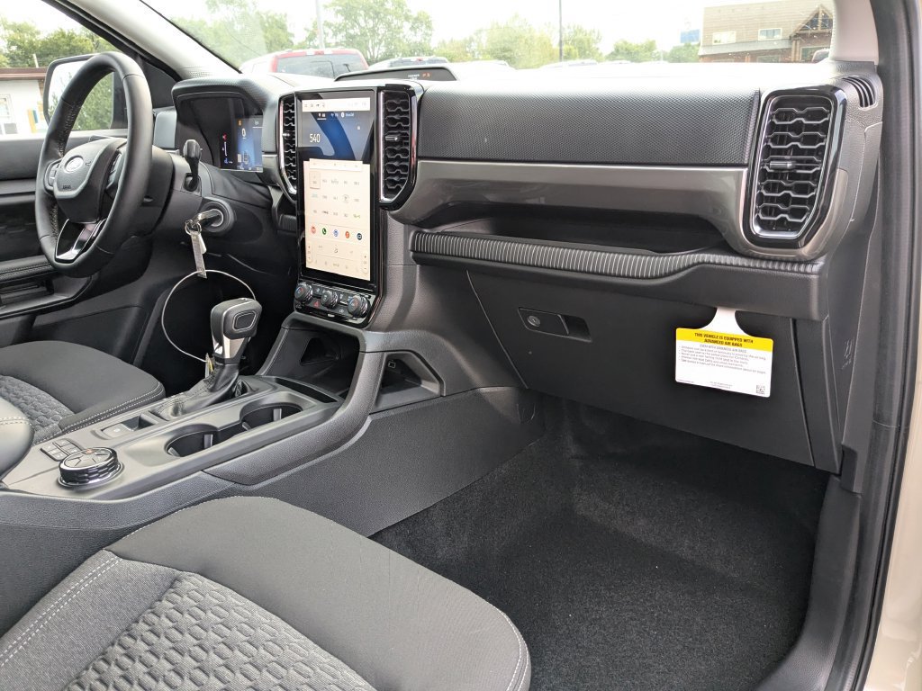 New 2026 Ford Ranger XLT w/ Equipment Group 301A High AWD/4WD image 9