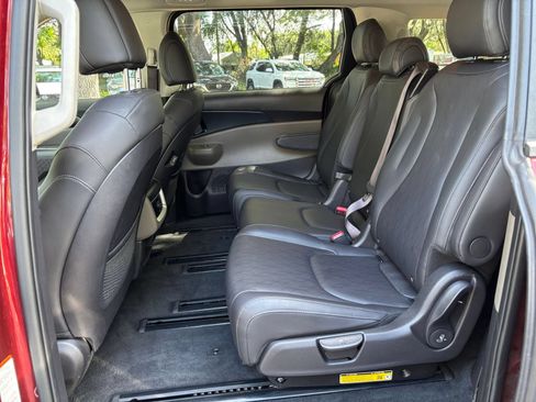 Used 2026 Kia Carnival FWD image 43