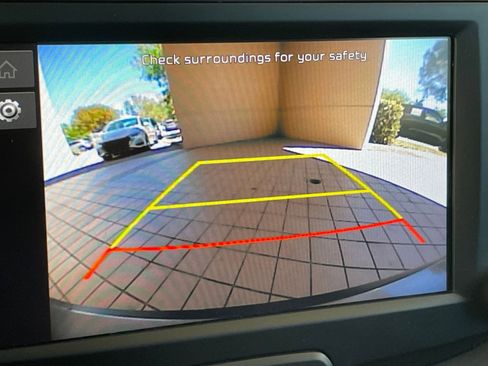 Used 2025 Kia Soul LX w/ LX Technology Package image 22