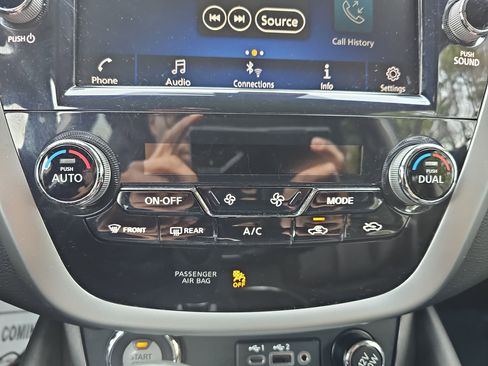 Used 2022 Nissan Murano SV image 21