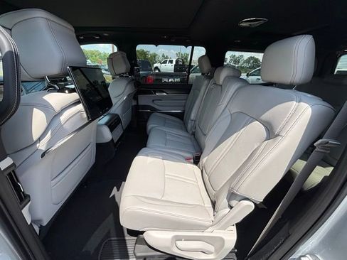 New 2026 Jeep Grand Wagoneer Summit AWD/4WD image 16