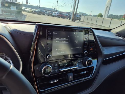 Used 2022 Toyota Highlander XSE image 21