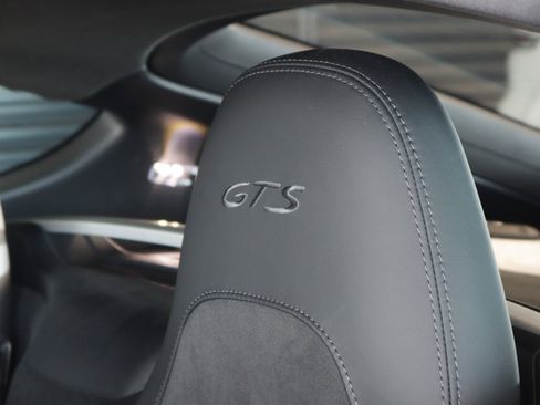 Certified 2025 Porsche 718 Cayman GTS image 6