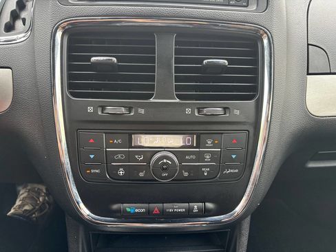 Used 2019 Dodge Grand Caravan GT FWD image 49