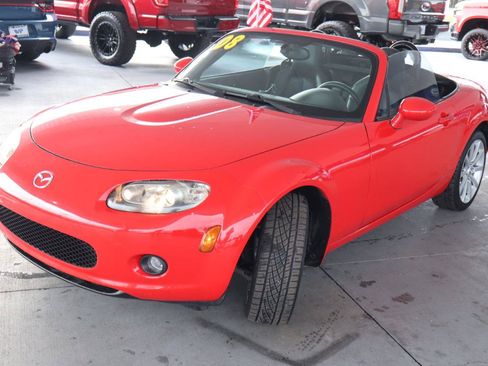 Used 2008 MAZDA MX-5 Miata Grand Touring RWD image 9