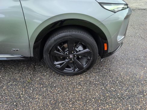 Used 2025 Buick Envision Sport Touring AWD/4WD image 7