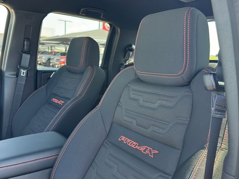 New 2026 Nissan Frontier PRO-4X w/ Pro-4x Convenience Package image 10