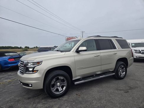 Used 2015 Chevrolet Tahoe LT w/ Luxury Package AWD/4WD image 3