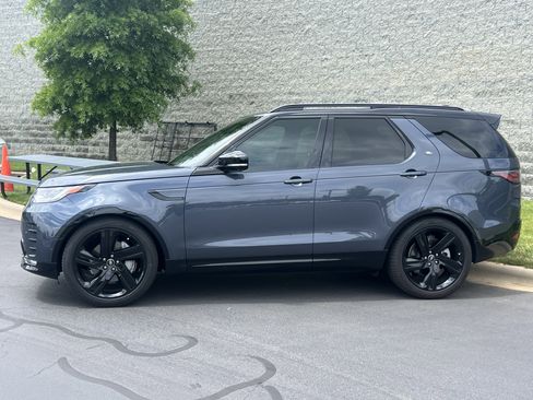 Used 2025 Land Rover Discovery Dynamic SE AWD/4WD image 4