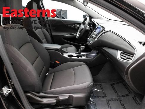 Used 2023 Chevrolet Malibu LT FWD image 24