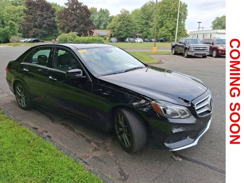 Used 2014 Mercedes-Benz E 550 4MATIC Sedan image 4