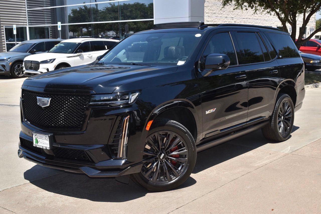 Used 2023 Cadillac Escalade V w/ LPO, ONYX Package AWD/4WD image 45