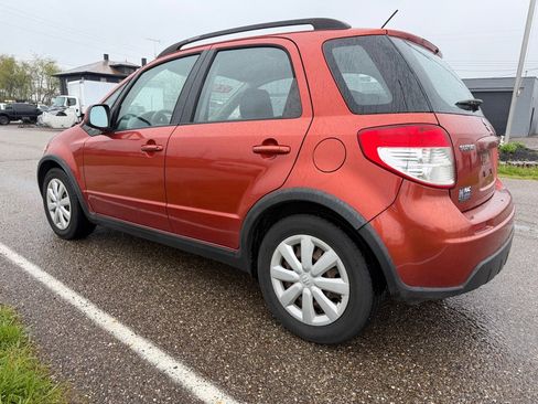 Used 2010 Suzuki SX4 AWD Hatchback image 7