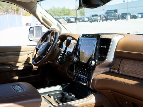Used 2019 RAM 2500 Limited RWD image 36