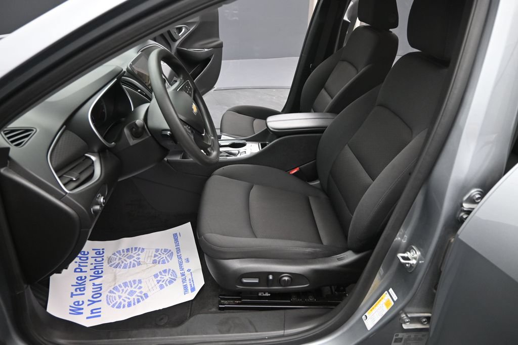 Used 2025 Chevrolet Malibu LT FWD image 22