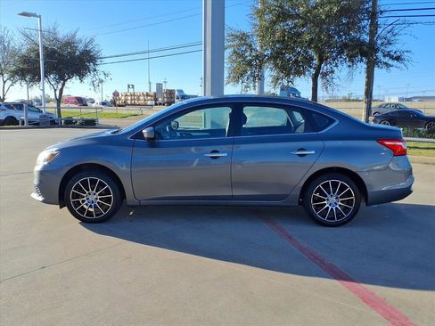 Used 2016 Nissan Sentra S image 19