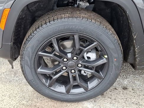 New 2025 Jeep Grand Cherokee Limited AWD/4WD image 19