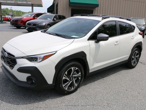 Used 2024 Subaru Crosstrek 2.0i Premium AWD/4WD image 1