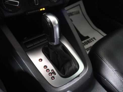 Used 2013 Volkswagen Jetta SE FWD image 31